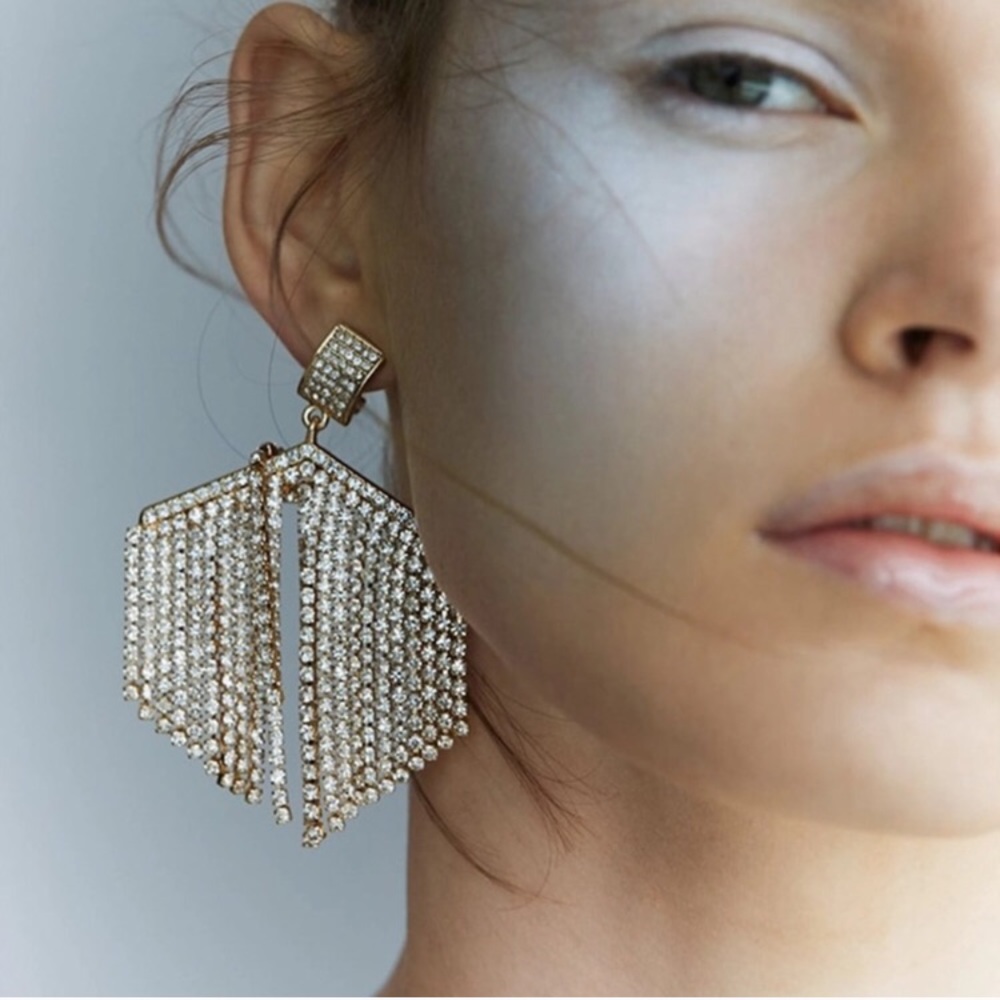 2/$35🖤 Rhinestone Tassel Waterfall Earrings D4 - Picture 7 of 7